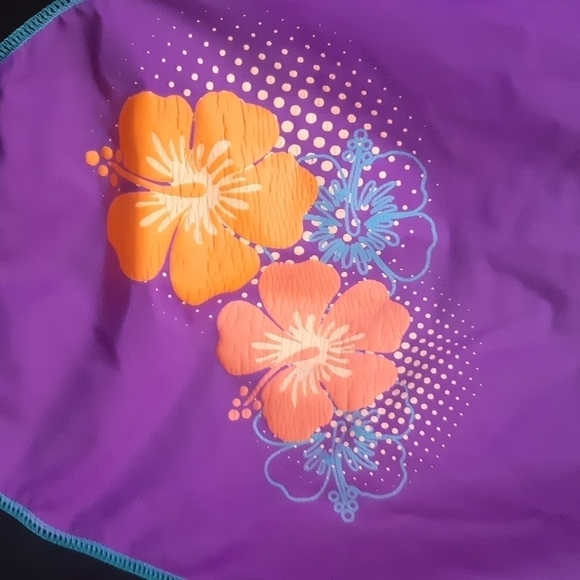 Girls size M 10-12 swim top rash guard short sleeve UV protection purple - Picture 3 of 5